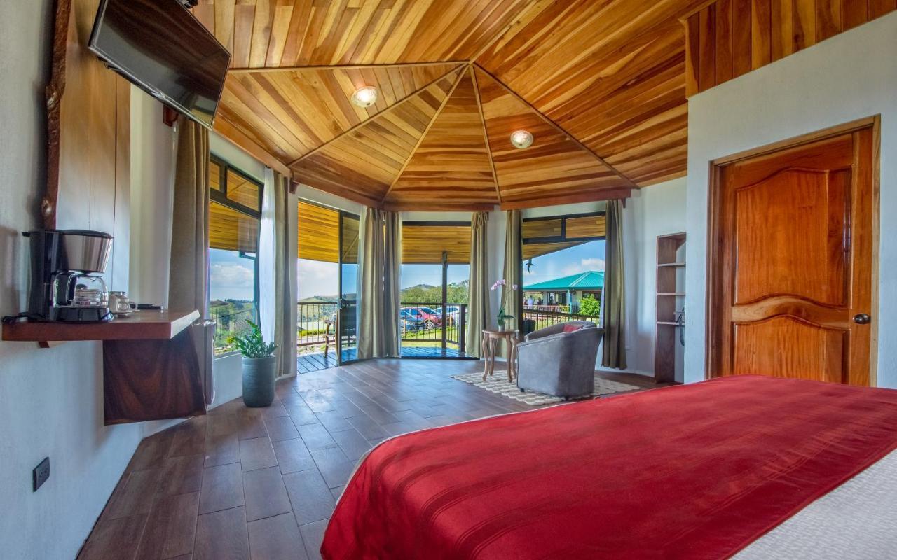 Hotel Tropico Monteverde ภายนอก รูปภาพ