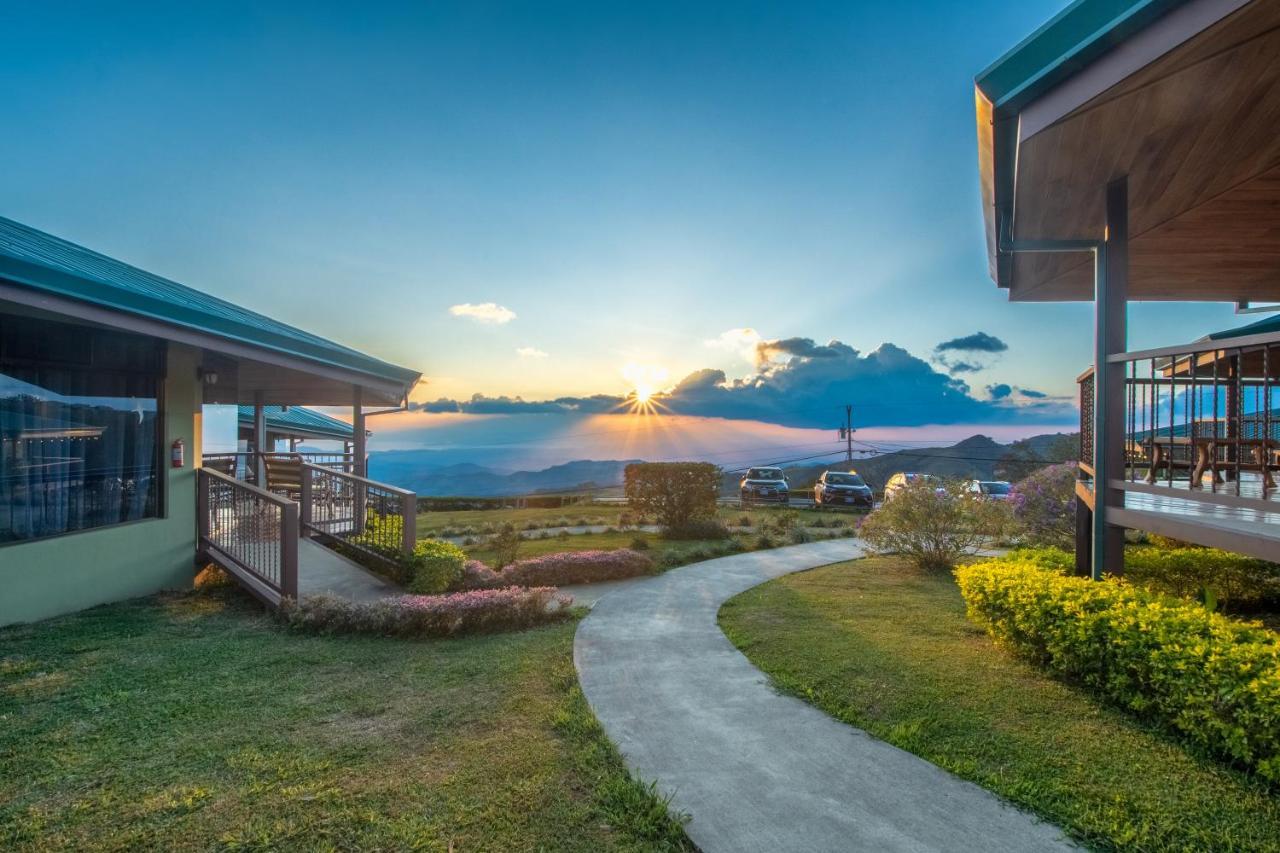 Hotel Tropico Monteverde ภายนอก รูปภาพ