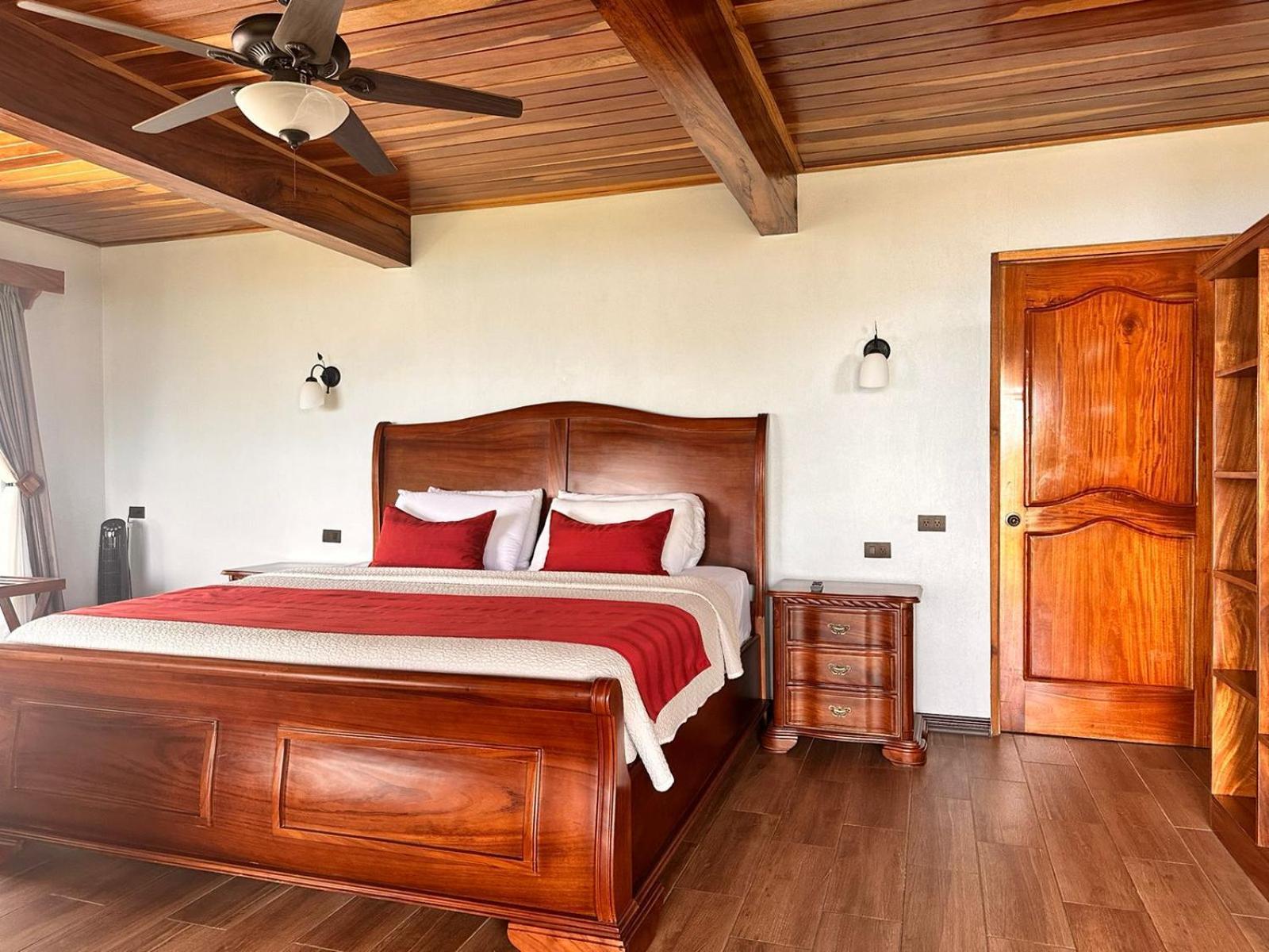 Hotel Tropico Monteverde ภายนอก รูปภาพ