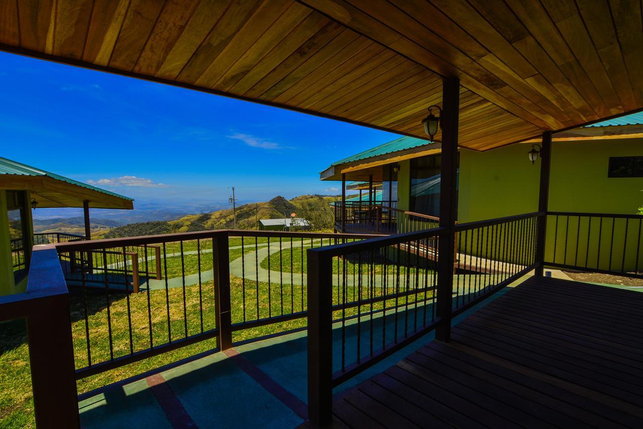 Hotel Tropico Monteverde ภายนอก รูปภาพ