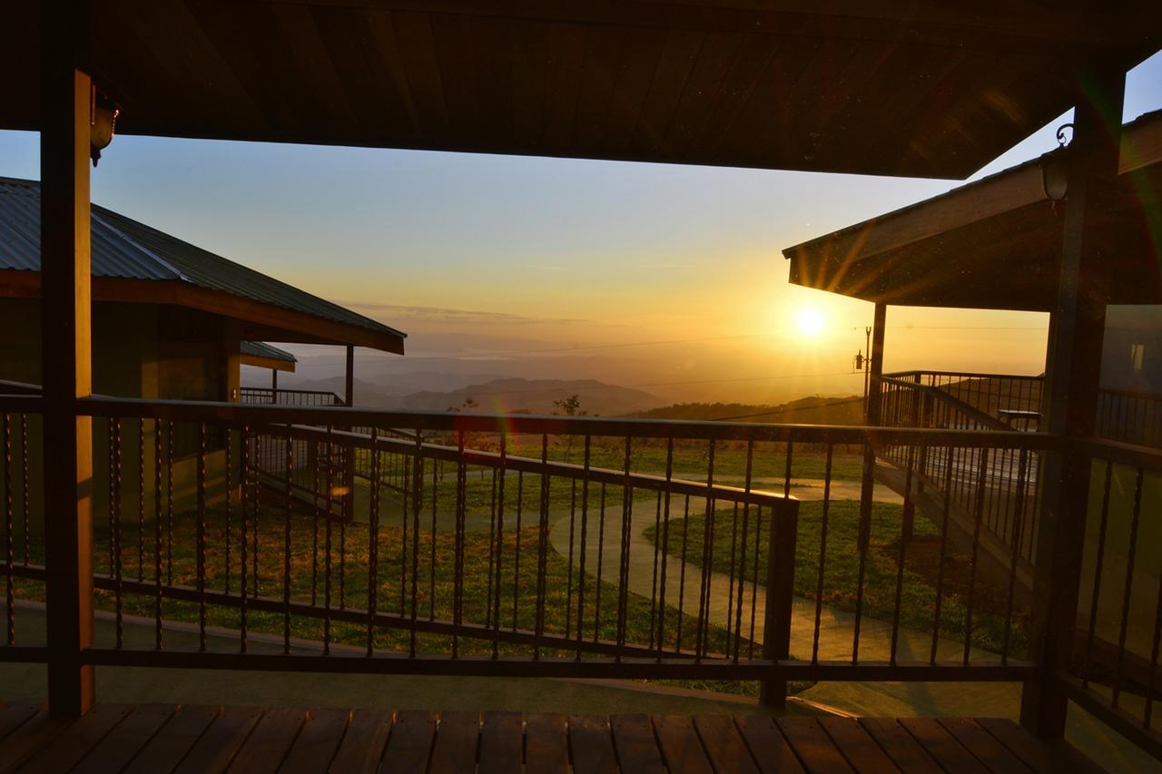 Hotel Tropico Monteverde ภายนอก รูปภาพ